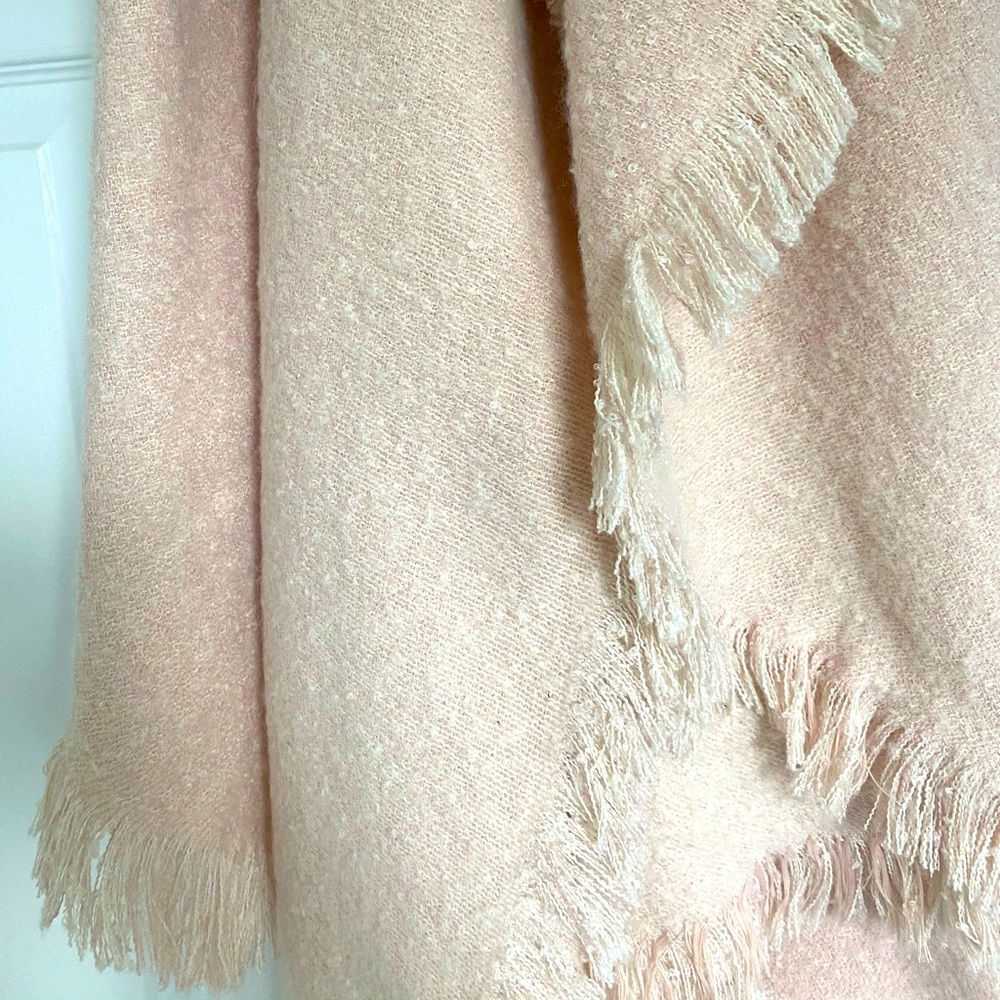 SUPER soft scarf